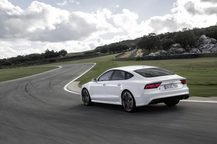  Audi RS7 Sportback 2014 года  (WW) (фото 2 из 10)